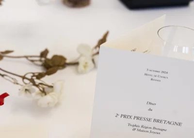 Un lieu, une table, un dîner. Rendez-vous le 3 octobre 2024, à l’Hôtel de Courcy, pour la réunion du jury du 2e Prix Presse Bretagne récompensant le meilleur article de la presse francophone publié en 2023 sur la Bretagne, les Bretonnes, les Bretons.