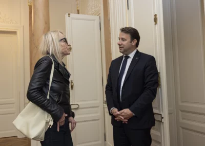 Face-à-face. Loïg Chesnais-Girard accueille l’une des plus prestigieuses voix de la presse française d’aujourd’hui : Laure Adler, appelée pour présider le deuxième jury.